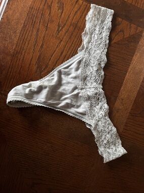 Lace-Trim cotton thong in blue